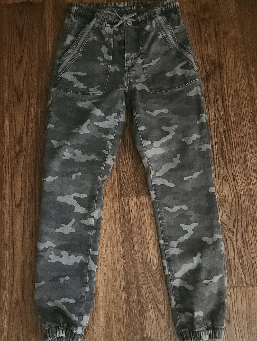 American Eagle Outfitters Green & Gray Camo Relaxed Jogger Pants